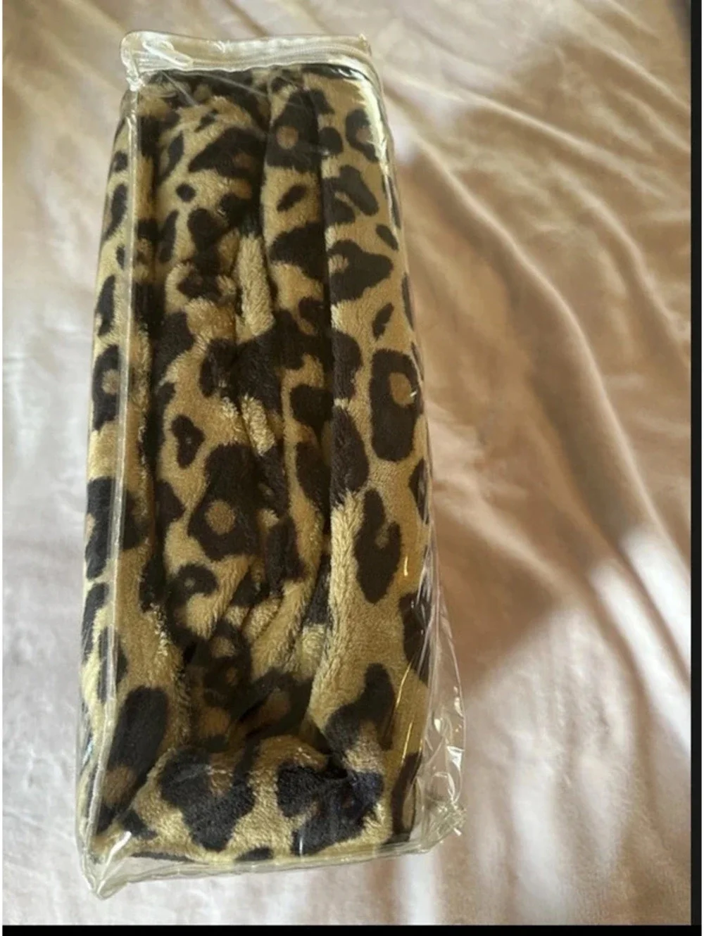 Super soft plus throw size queen/ull